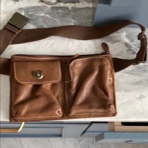 Roots brown Danny pack, leather